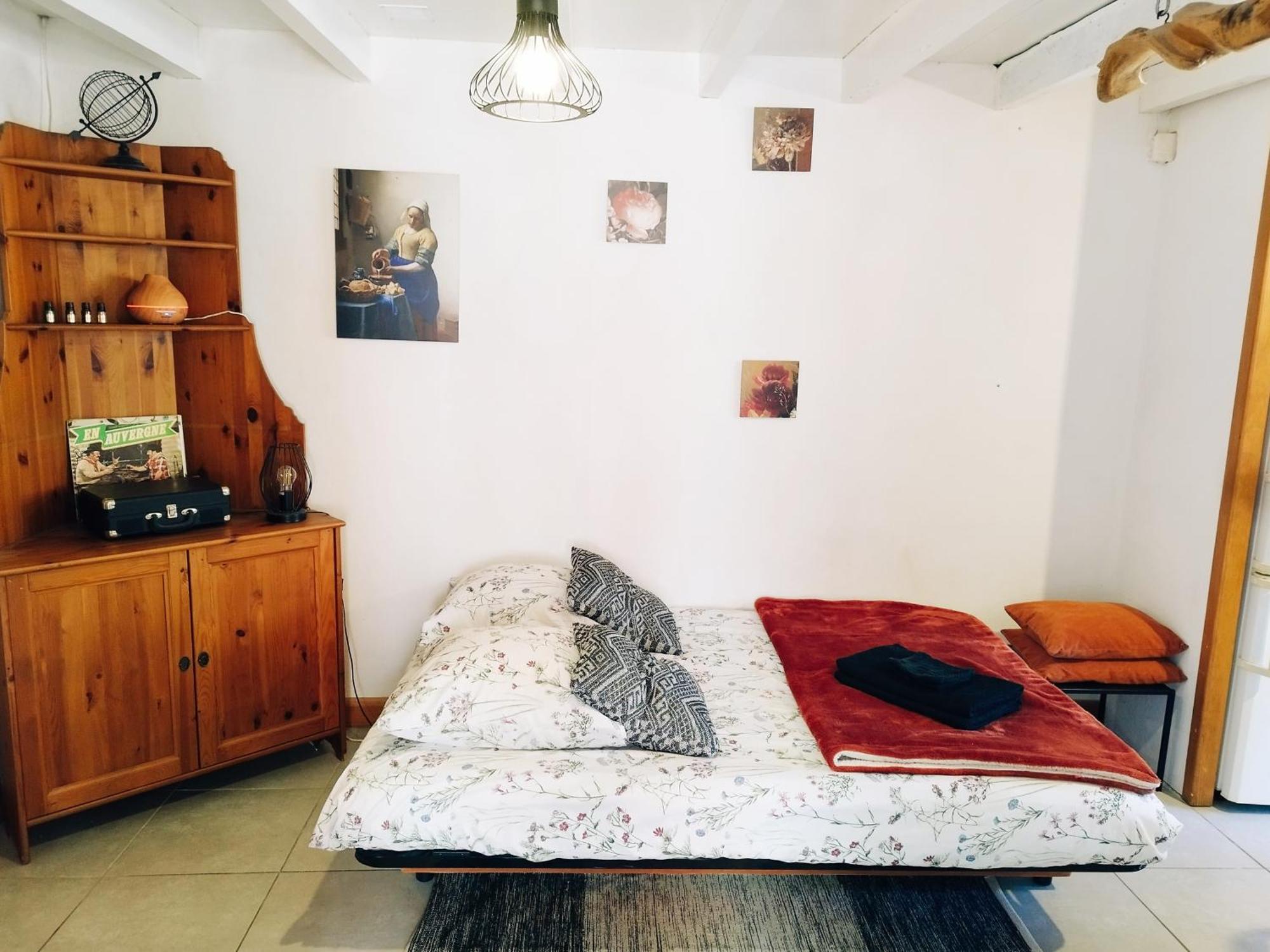 Charmant Studio Tout Equipe Olliergues Екстериор снимка