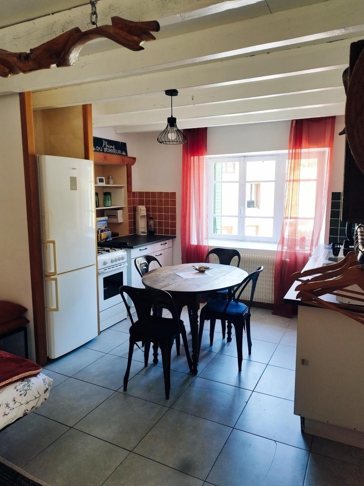 Charmant Studio Tout Equipe Olliergues Екстериор снимка