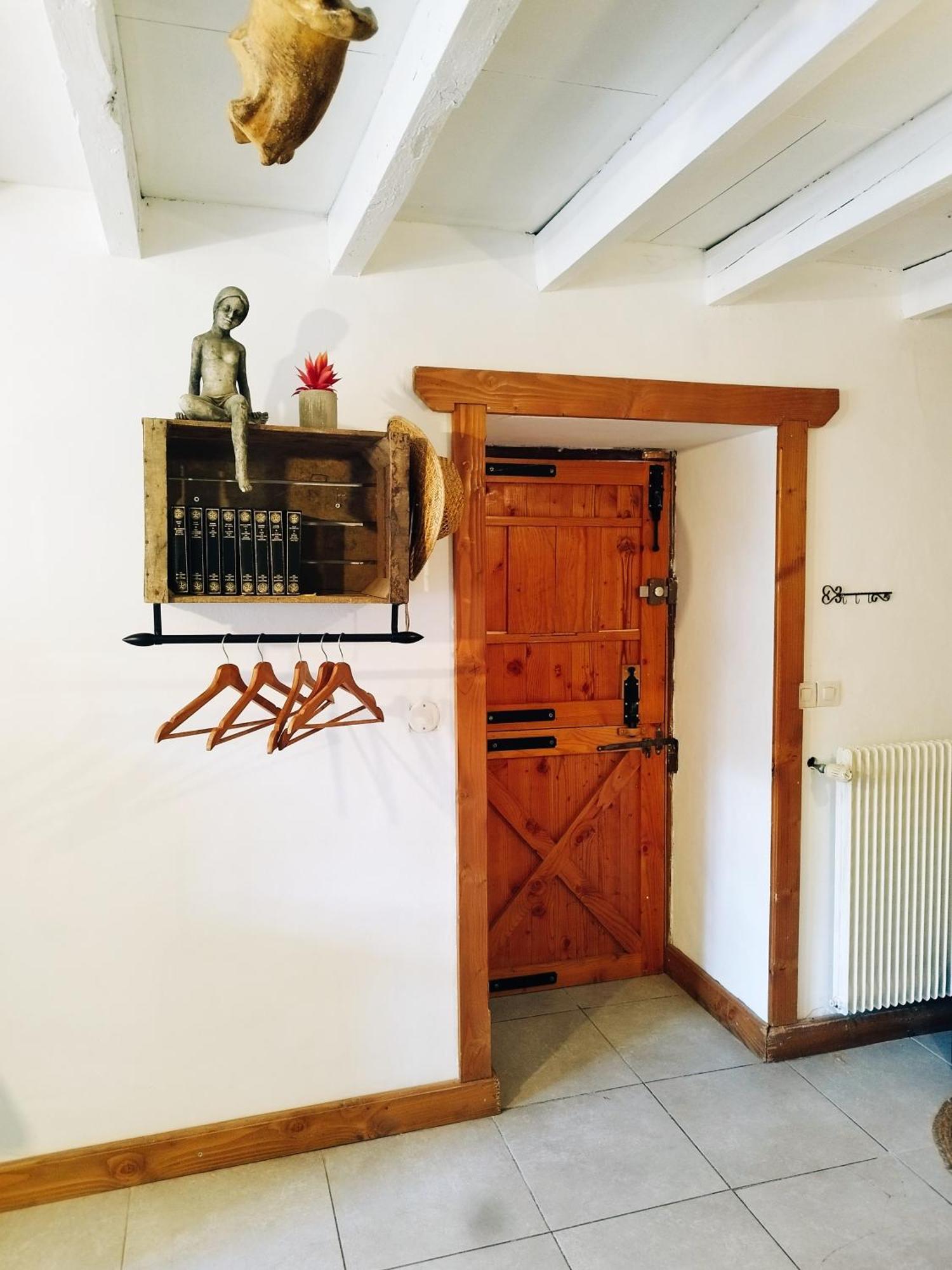 Charmant Studio Tout Equipe Olliergues Екстериор снимка
